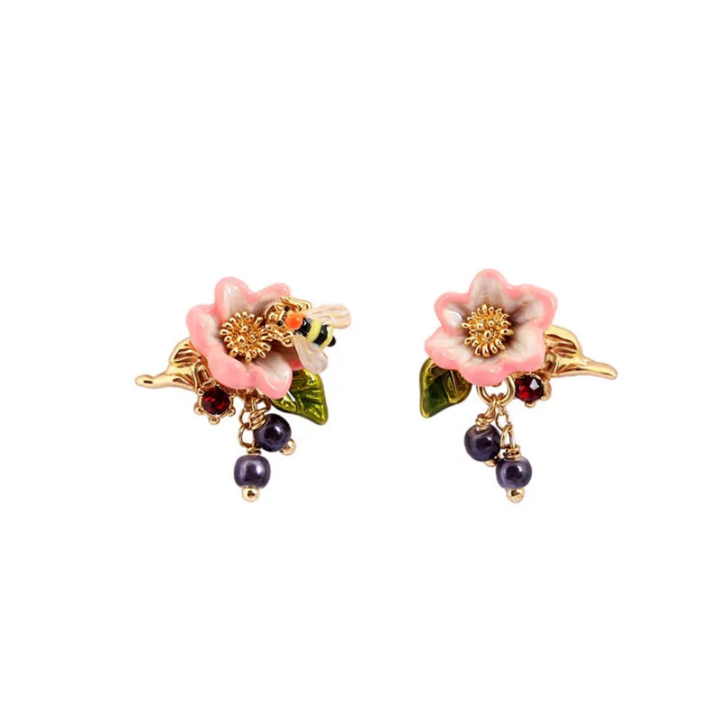 

Warmhome Trendy Jewelry France Enamel Glaze Pink Flower Pearls Bee Asymmetry For Women Stud Earrings