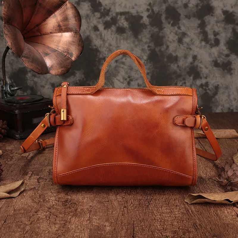 AETOO Japanese handmade vegetable tanned leather handbags female baotou leather small square package wild shoulder Messenger