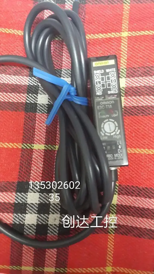 

E2C-JC4AP E2C-JC4CH Photoelectric Switch