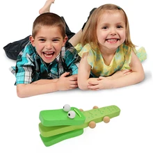 Деревянные Ручные погремушки шейкер мультфильм крокодил деревянные кастаньеты Clapper музыкальный инструмент детская игрушка для детей младшего возраста для мальчиков и девочек