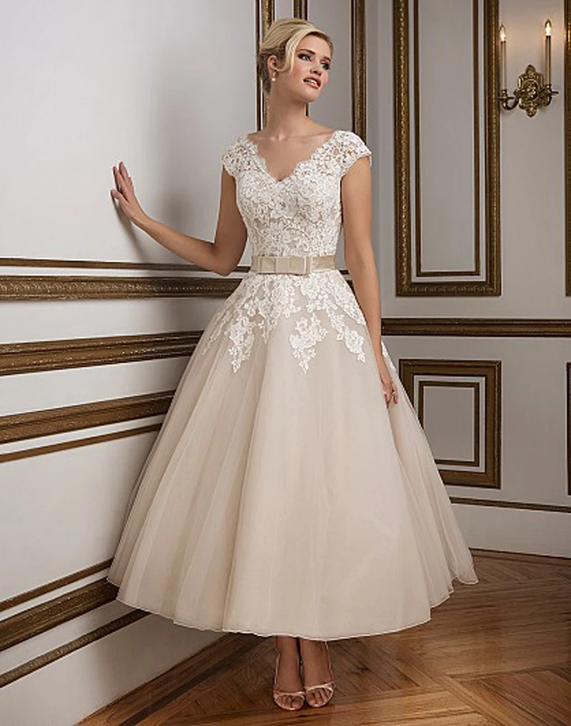 

Vintage Inspired Lace Short Wedding Dresses Custom Made Ankle Length V-neck Cap Sleeve Garden Bridal gown