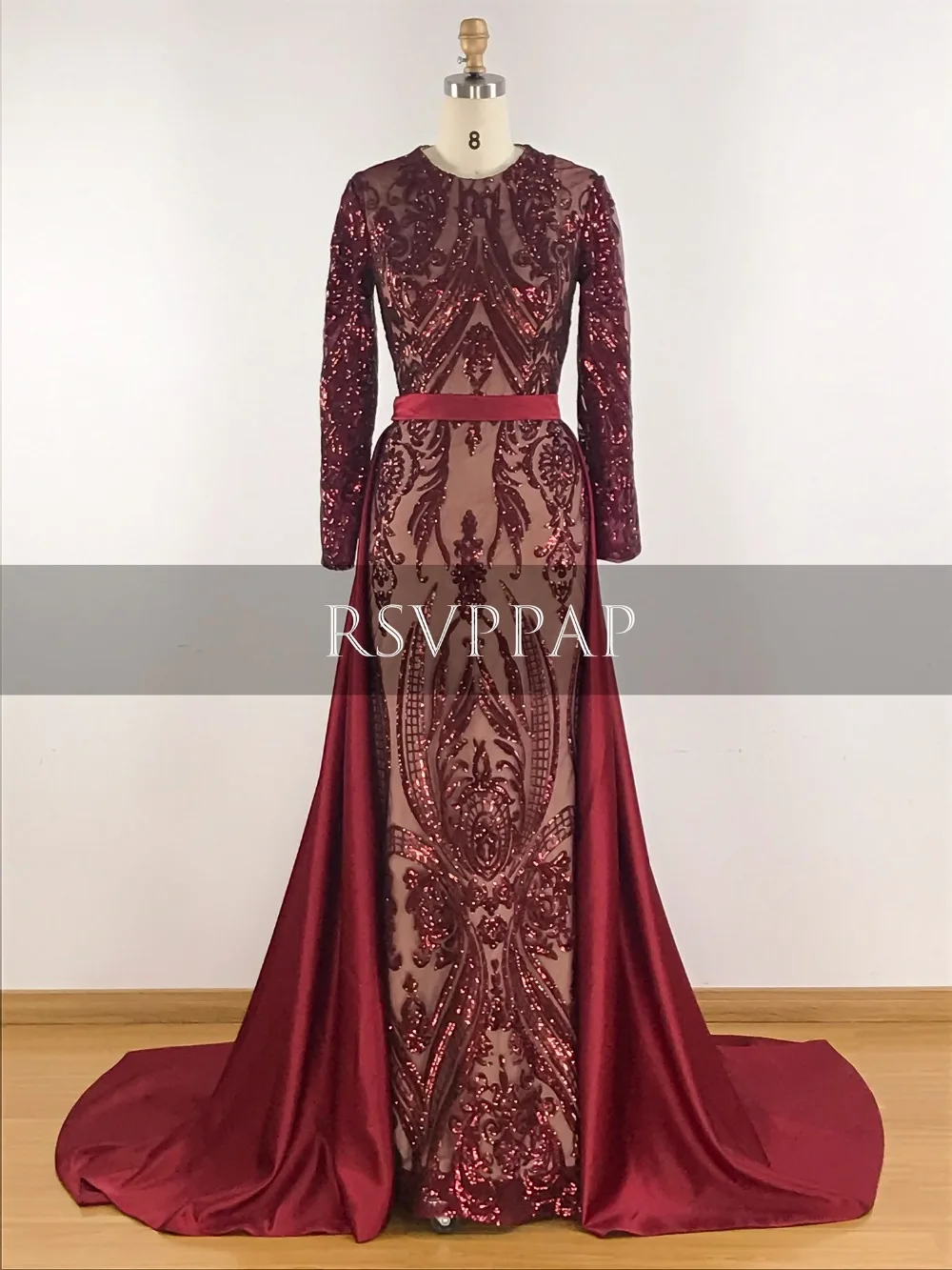 Emerald Green Women's Formal Evening Gown - Long Sleeve Lace Mermaid Style with Detachable Train image 4
