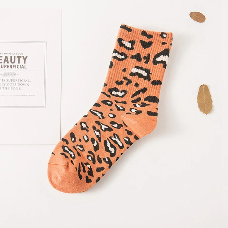 Harajuku с леопардовым принтом; женские носки; модные яркие осень-зима хлопковые носки Для женщин личности Искусство Смешные забавные носки - Цвет: Оранжевый