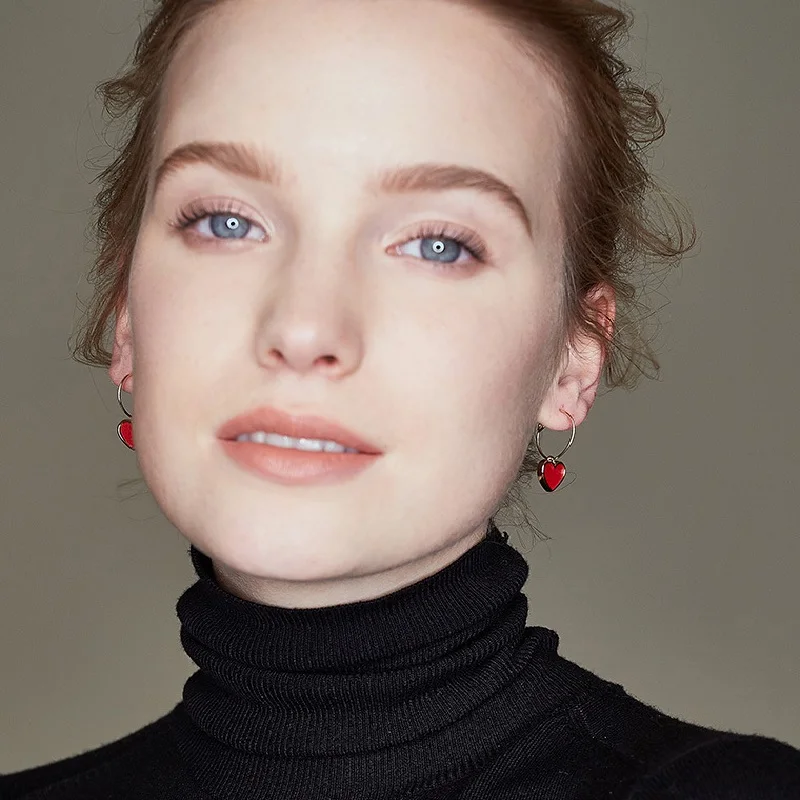 

New 2018 Heart-Shaped Earrings with Large Metal Earrings Simple Chic Web Celebrity Heart Earrings S137