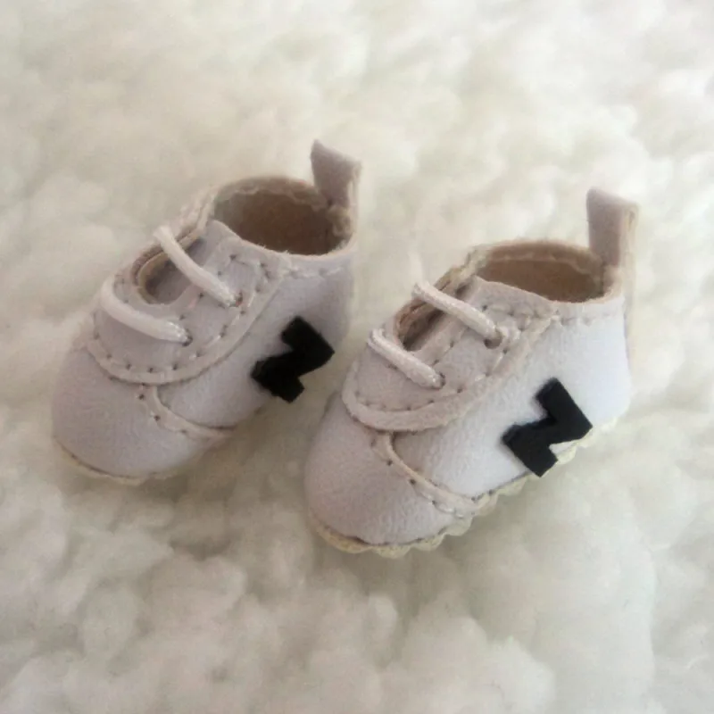 ob11 white shoes