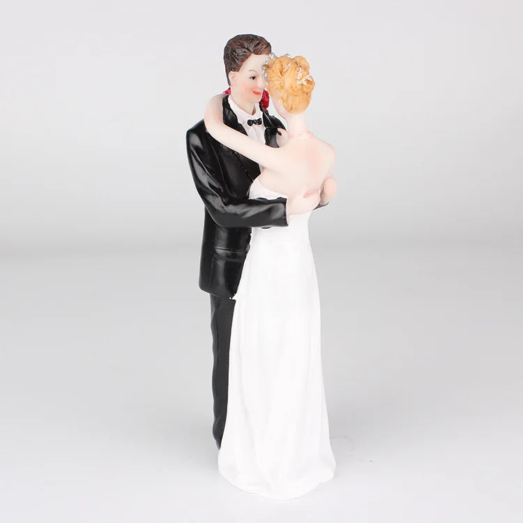 FANLUS Bride and Groom Decorative Wedding Cake Toppers - Cake Topper Figurines, Keepsake Wedding Cake Decorations (1)