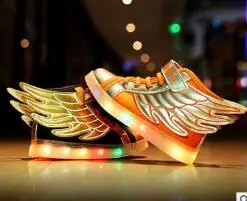 

2017 Children's shoes USB charging emitting boys and girls children's shoes LED illuminated luminous wings shoes sneakers