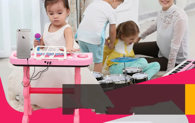 Brinquedos para Crianças 2 em 1 Eletrônica Teclado Jogador Tambores Brinquedo Piano Indoor Crianças Instrumento Musical Aprendizagem Educação 37-chave 18 Cheap Instrumento musical de brinquedo