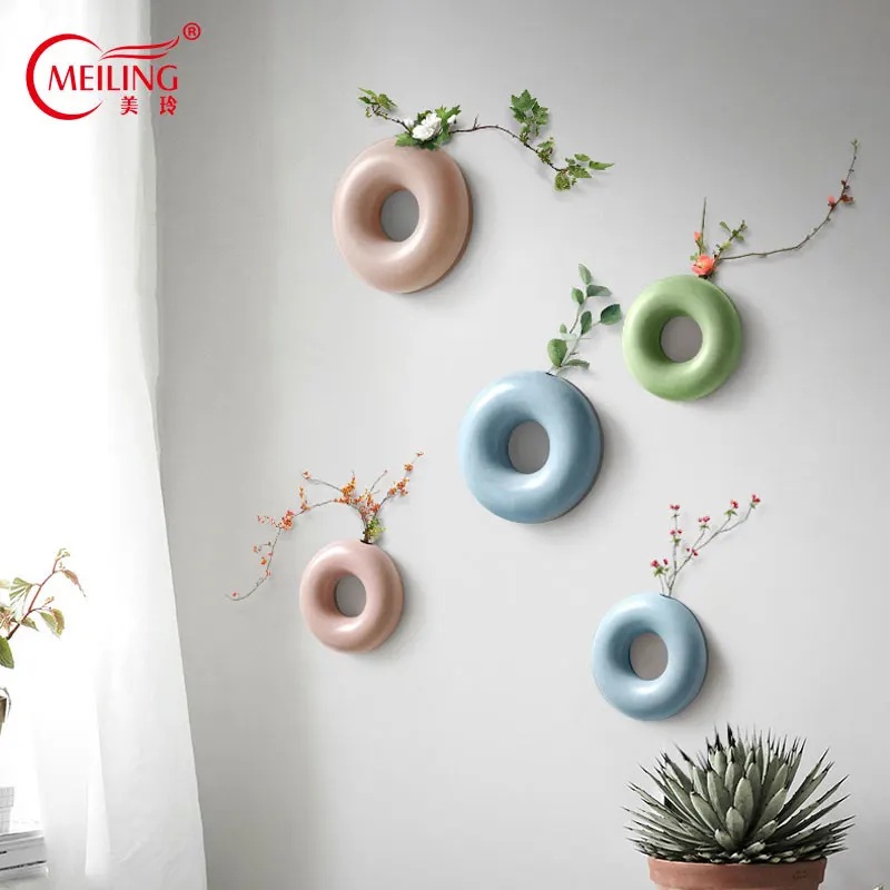 

Creative Handmade Doughnut Vase Hang For Wall Decoration Ceramic Vase Filler For Living Room Retaurant Decor Housewarming Gifts