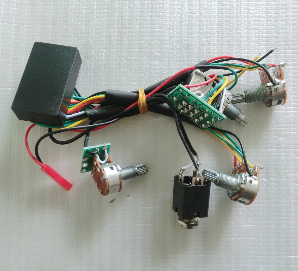 

Free shipping 2 Band guitar EQ guitar Preamp Circuit for Active/Passtive guitar Pickup Amplifying circuit with Push pull pot