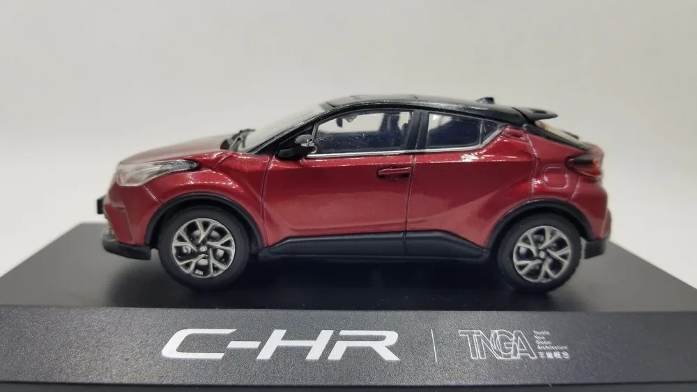 1:43 литая модель для Toyota C-HR красный внедорожник игрушечный автомобиль миниатюрная Коллекция подарков CHR C HR