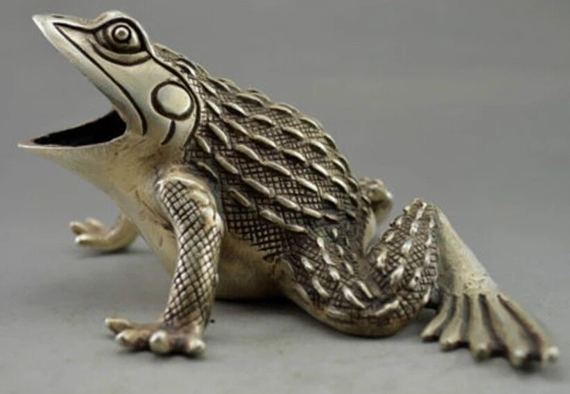 

Collectible Decorated Old Handwork Tibet Silver Carved Frog Statue discount 30%