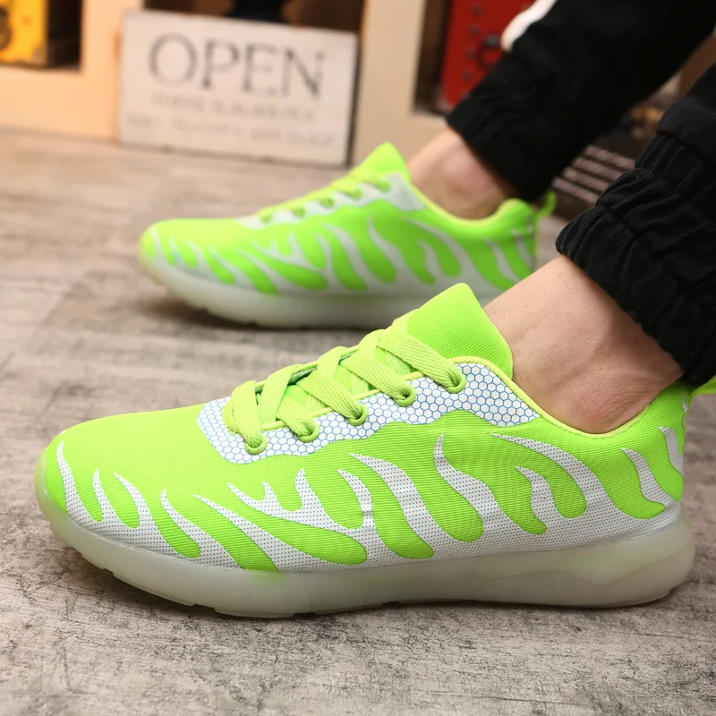 

2018 New Breathable Mesh Summer Men Casual Shoes Slip On Male Fashion Walking Footwear Lace up Unisex Couples Shoes category