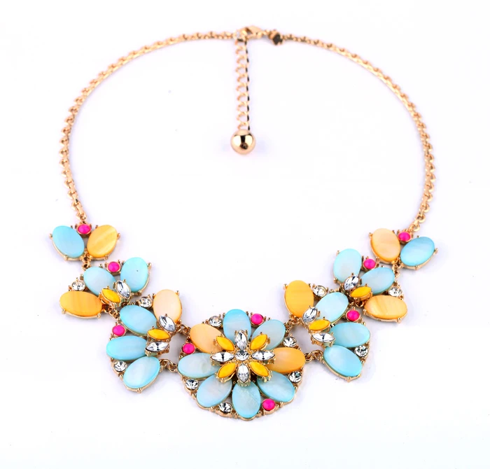 

Wholesales Fashion Jewelry Luxury Colorful Shell Flower Choker Necklaces For Women Gift Handmade Bohemia Accessory