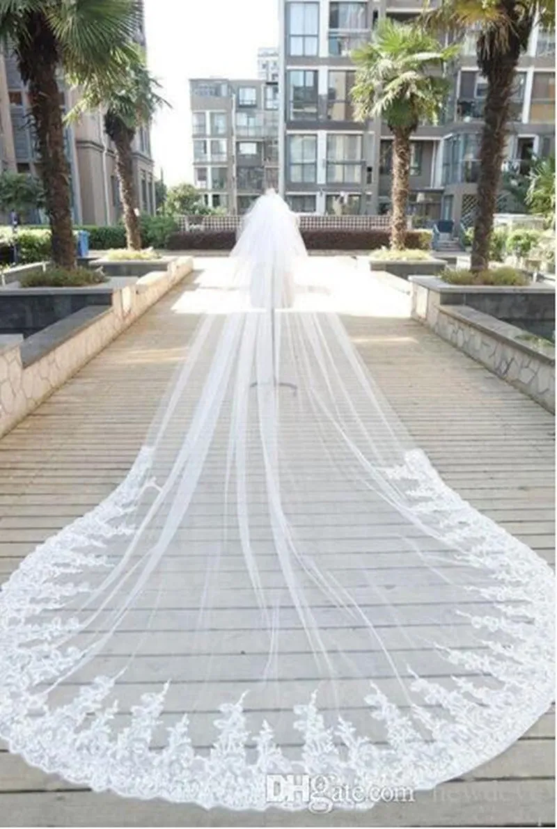 Шикарные свадебные вуали с кристаллами, роскошные свадебные вуали 300*200 с аппликацией из бисера, сделанные на заказ, высокое качество, Свадебные вуали с гребнями