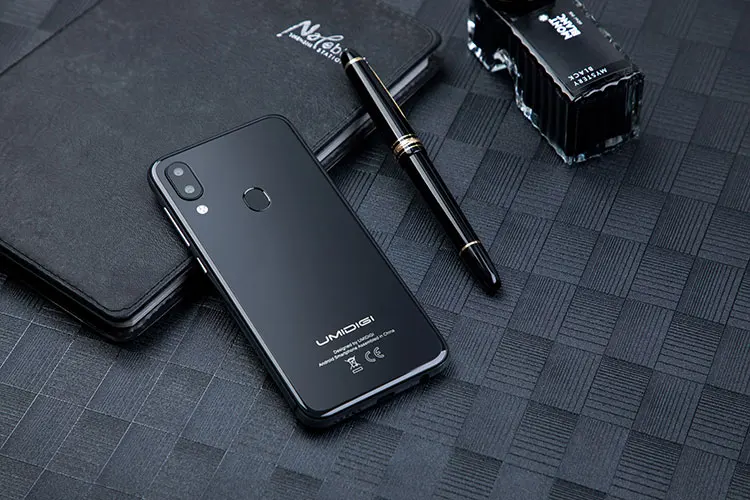 UMIDIGI UMI A3 2GB RAM 16GB ROM MTK6739 1.5GHz Quad Core 5.5 Inch HD+ Full Screen Dual Camera Android 8.1 4G LTE Smartphone