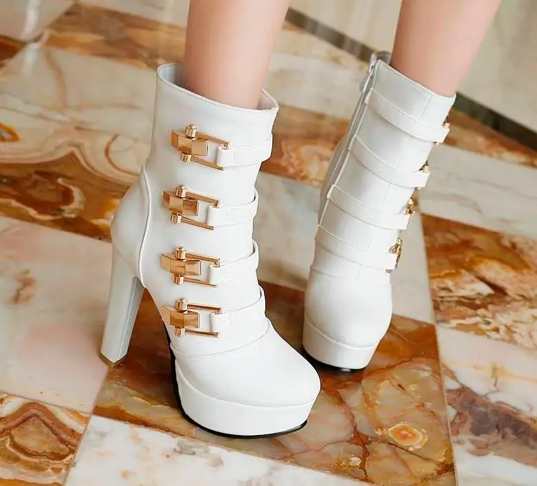 

2018 booties women's new single boots autumn and winter tide models with thick boots waterproof platform super high with Martin