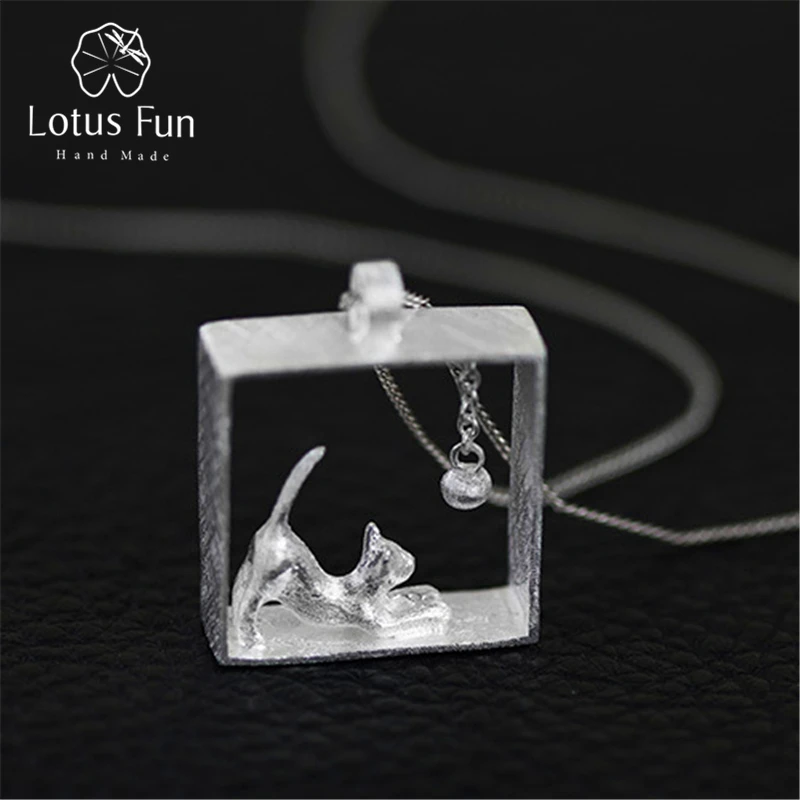

Lotus Fun Real 925 Sterling Silver Handmade Fine Jewelry Creative Cat Playing Balls Pendant without Chain Acessorios for Women