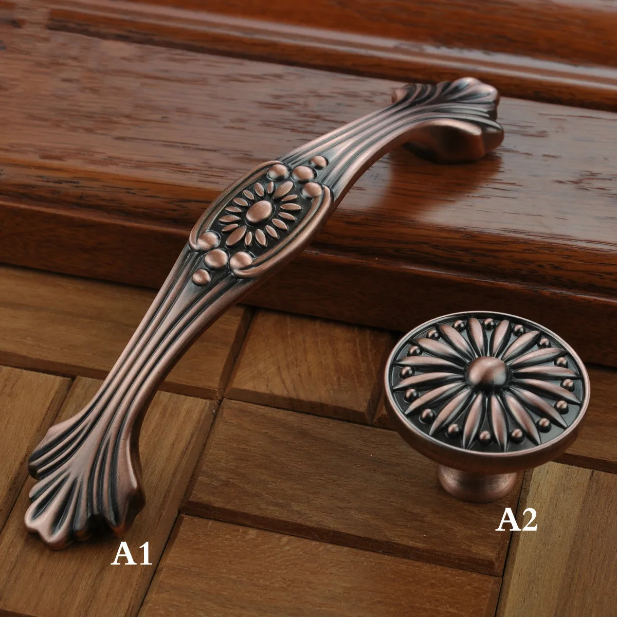 Antique Furniture Knobs Bronze Drawer knobs and handles Ambry Handle Wardrobe Puckering