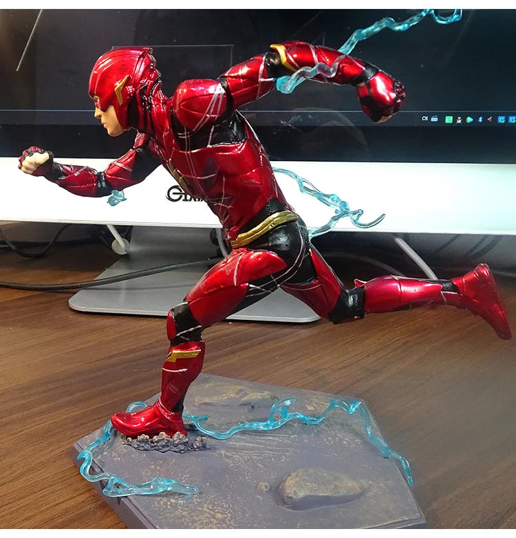 Good Gift DC Comic Film Justice League Super Hero The Flash Barry Allen Battle State Run Statue Fig