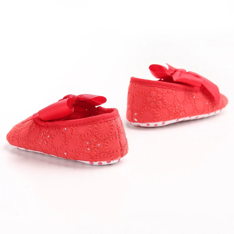 Новая Милая повседневная обувь для маленьких девочек на мягкой подошве с бантиком весенне-Осенняя обувь без шнуровки с цветочным принтом для детей 0-18 месяцев, 5 стилей