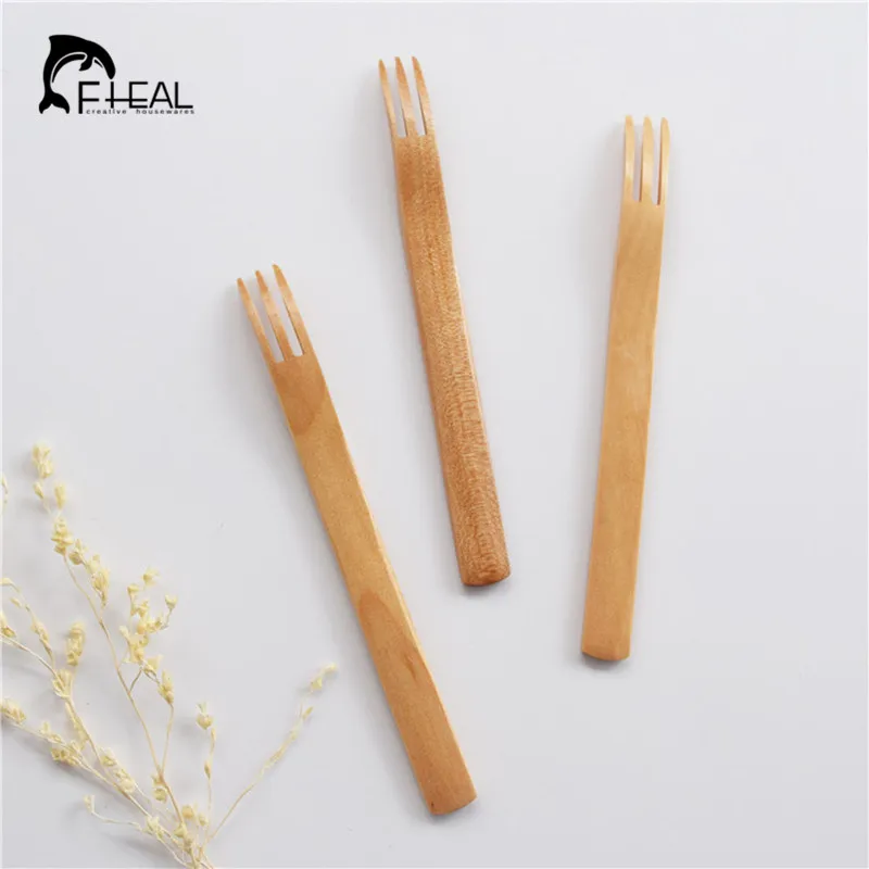 FHEAL 1pc Fruit Forks Lotus Wood Japanese style Wooden TablewareThree toothed Fruit Fork