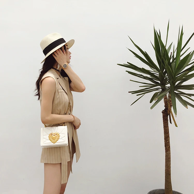 Новейшая модная женская Золотая сумка через плечо с цепочкой, металлический клатч с сердечком, женская сумка-мессенджер, сумка-мессенджер