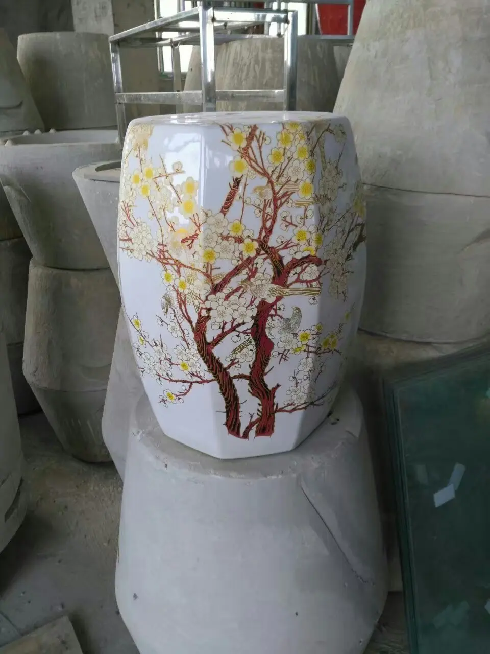 White Plum blossom Porcelain Jindezhen dressing ceramic garden stool Chinese ceramic drum stool bathroom stool for shower