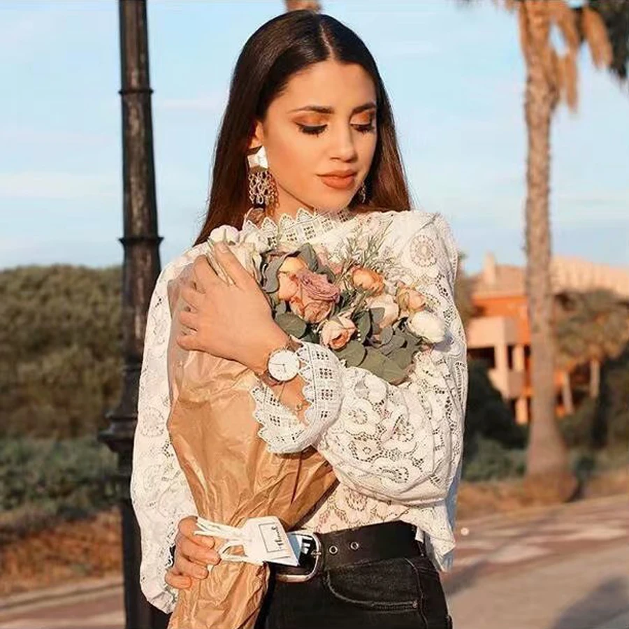 

TEELYNN lace blouse 2019 vintage white floral lace Shirt o-ncek long sleeve short Blouses elegant loose women blouse boho blusas