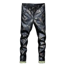 Новое поступление года, осенние модные обтягивающие мужские брюки в стиле панк из искусственной кожи с принтом, мужские зауженные брюки, одежда