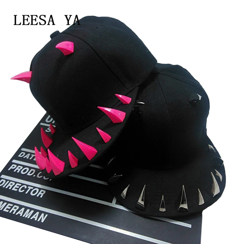 Wholesale Novelty OX Horn Snapback Caps Men Punk Snapback Baseball Caps