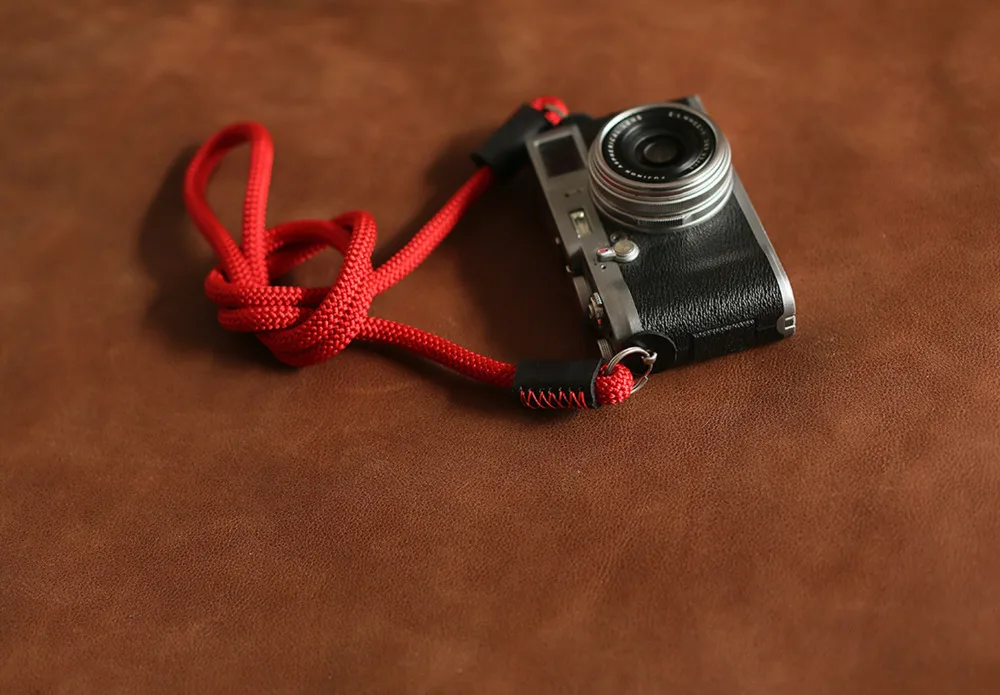 Windmup-8mm-red-climbing-rope-black-leather-Handmade-camera-strap (7)