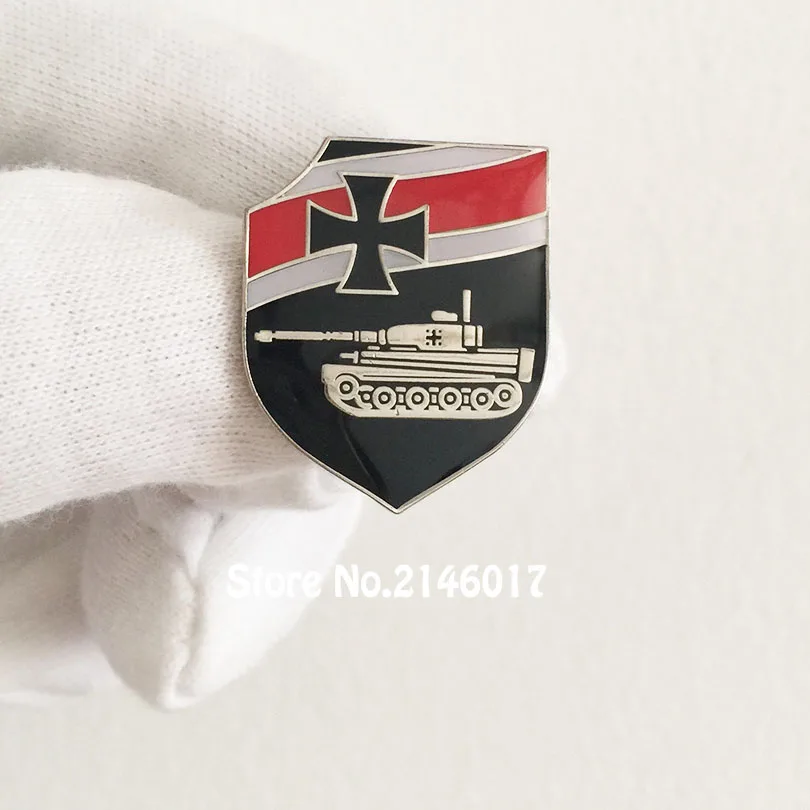 

New Arrival WW 2 German Tank Enamel Pins Badges PzKpfw VI Tiger Lapel Pin and Brooch World War II