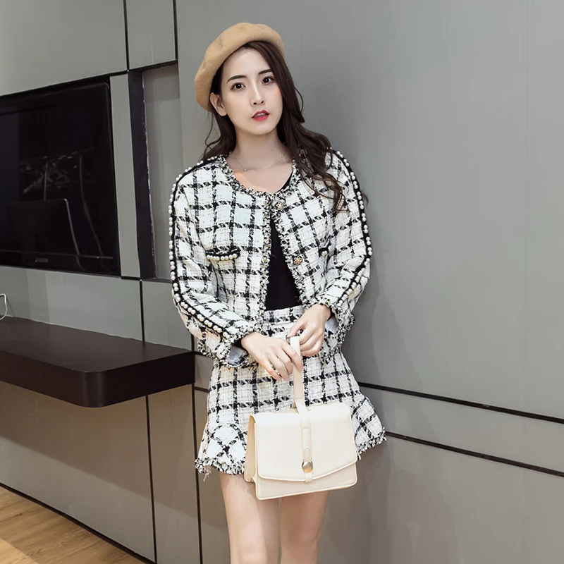 

Small Fragrance Pearls Two Piece Set 2019 Winter Women Elegant Beading Tweed Plaid Jacket Coat + Mini Pencil Mermaid Skirt Suit
