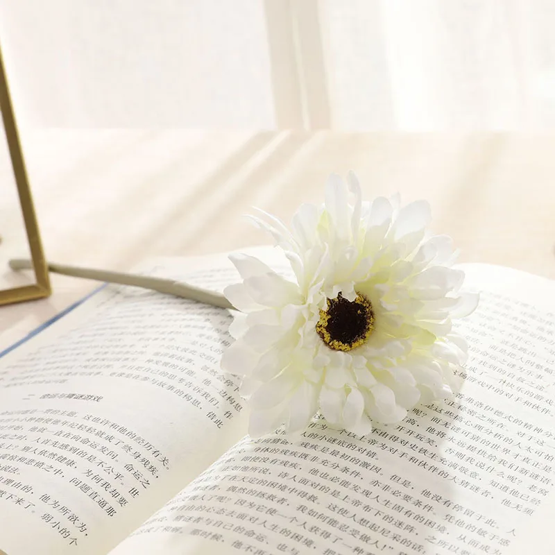 1PCS-Artificial-Flowers-Handmade-Gerbera-Fashion-Home-Garden-Bride-DIY-Wreath-Ornament-Wedding-Banquet-Decoration-Flower (4)