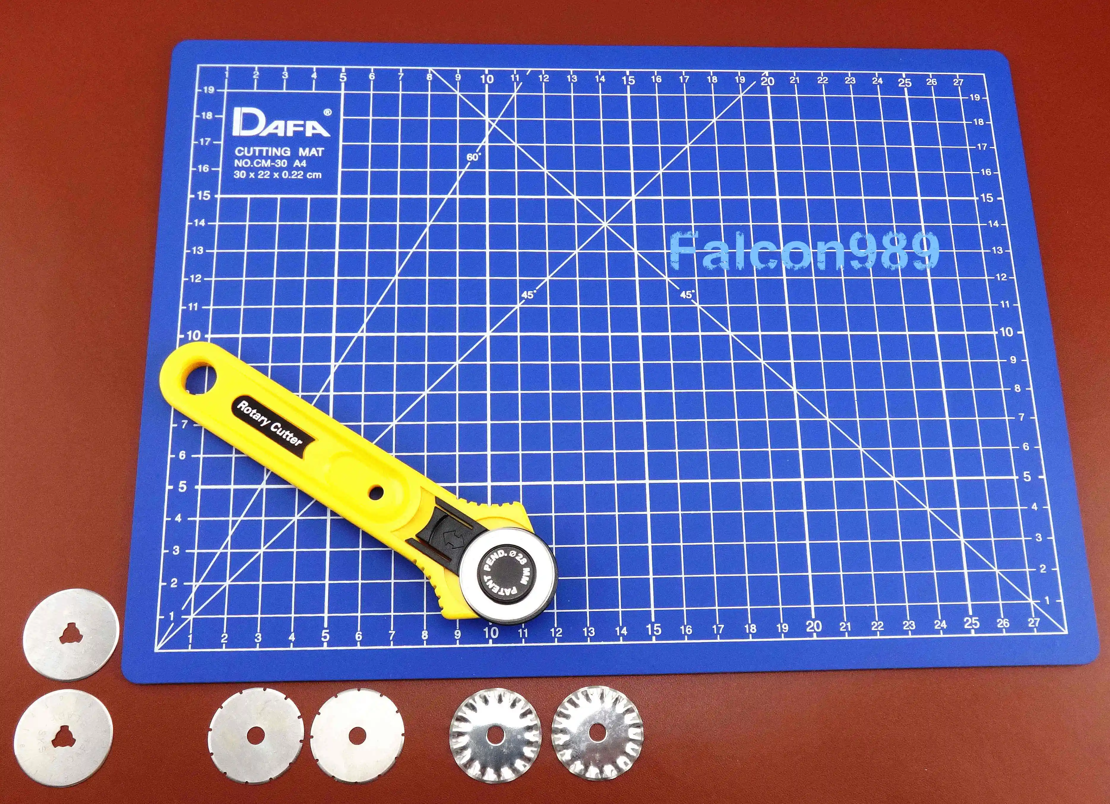 A4 Cutting Mat Leather Craft Tool Set Kit Cutter Circle Compass Cutter W