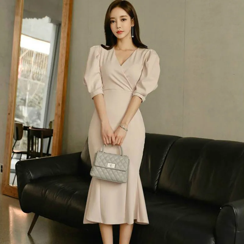 

Solid Plus Size Mermaid Summer Dress 2019 Women Khaki Half Puff Sleeve V-neck Elegant Long Dress Vintage Bodycon Dress Vestidos
