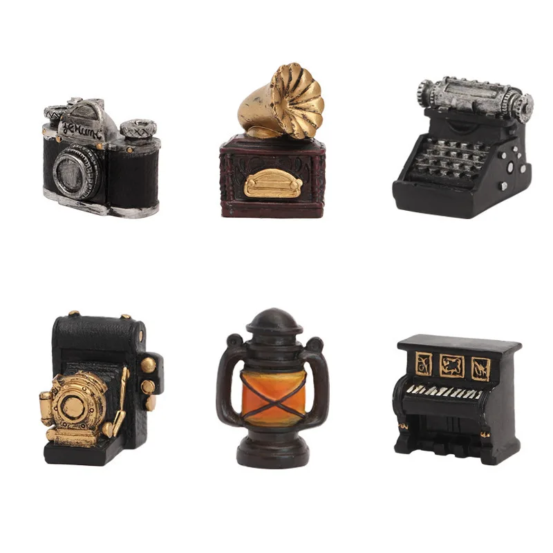 Статуэтка камеры. Фигурка камеры. Фигурка камеры. Фигурка камера. Статуэтка камеры.