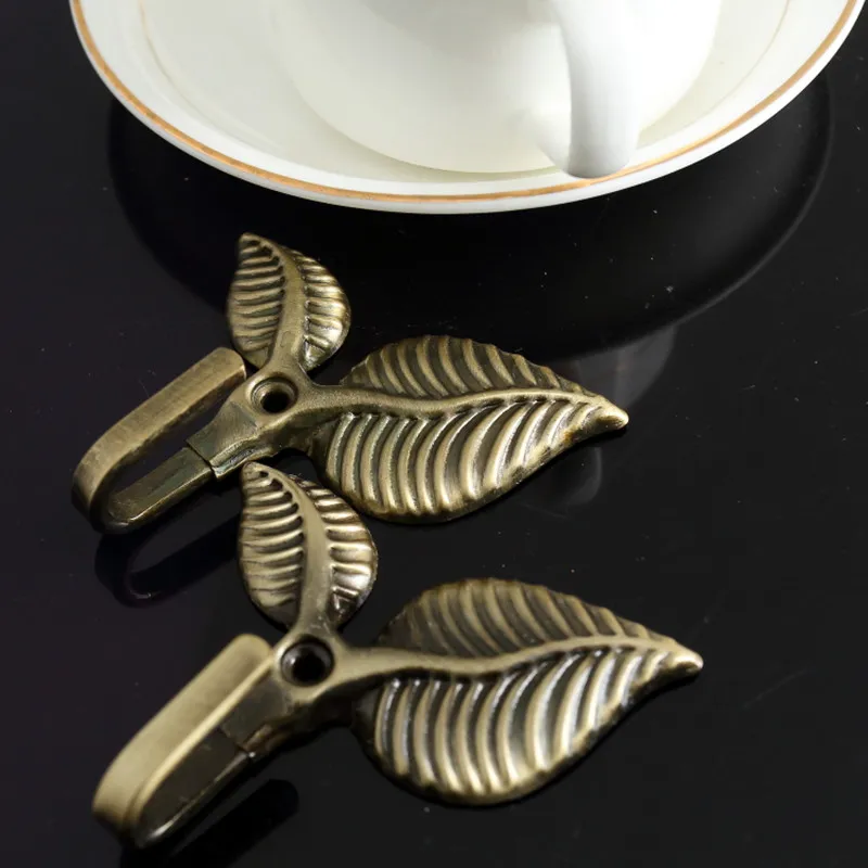 

2pcs European-style Leaves design wall hook Curtains Tieback Window Screening Ball Clip holder Curtain Accessories