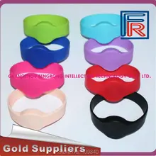 13,56 МГц силиконовый браслет для радиочастотной идентификации/Бесконтактный водонепроницаемый браслет для контроля доступа/фитнеса/бассейнов/аквапарка 100 шт./партия