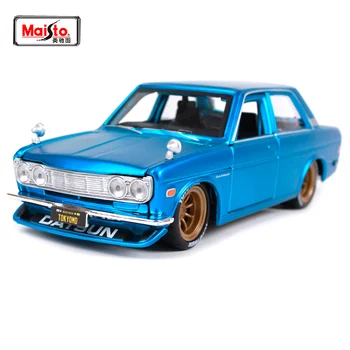 

Maisto 1:24 1971 DATSUN 510 car diecast for Nissan open car cover car model motorcar diecast for men collecting 32527