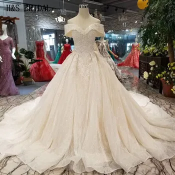شراءفستان زفاف من H & S BRIDAL Vestido De Novia 2020 برقبة بيتو ، فستان زفاف فاخر من الأورجانزا اللامع ، رداء دي زواج