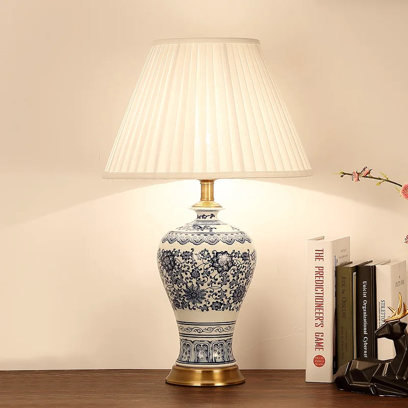 

Luxtry Blue And White Ceramic Chinese Style Simple Design Sample Room Living Room Bdroom Decoration Table Lamp