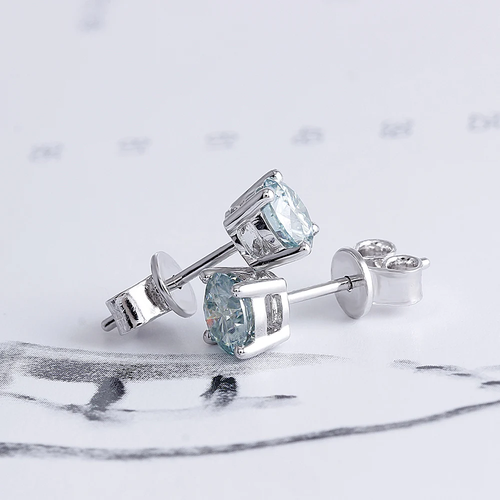 moissanite errings slight blue (4)