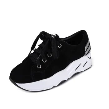 

18 years in the spring and autumn period and the type of sports leisure wind with students running leather shoes 18529