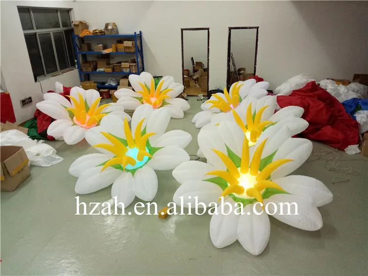 Освещенные надувные цветы для украшения(висят и размещают на земле все доступные