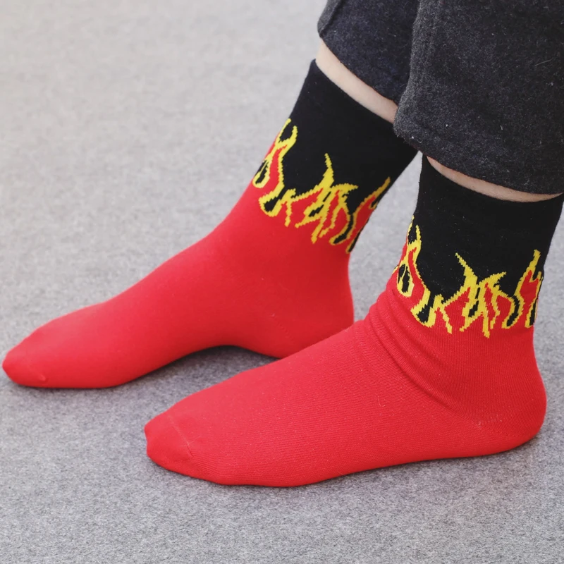 Абсолютно Harajuku Стиль в красном и желтом цветах, унисекс носки с пламенем для улицы в стиле «хип-хоп», «панк» Для мужчин и Для женщин в трубке хлопковые носки