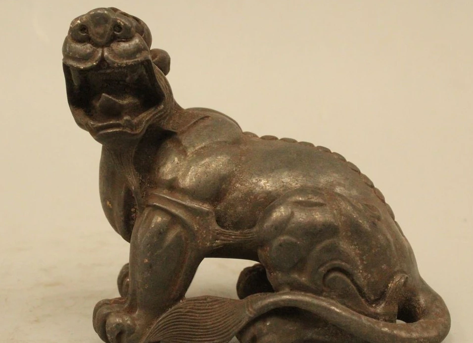 

Chinese Asian Pure Bronze Guardian Foo Dog Lion Pi Xiu kylin beast statue Sculpt