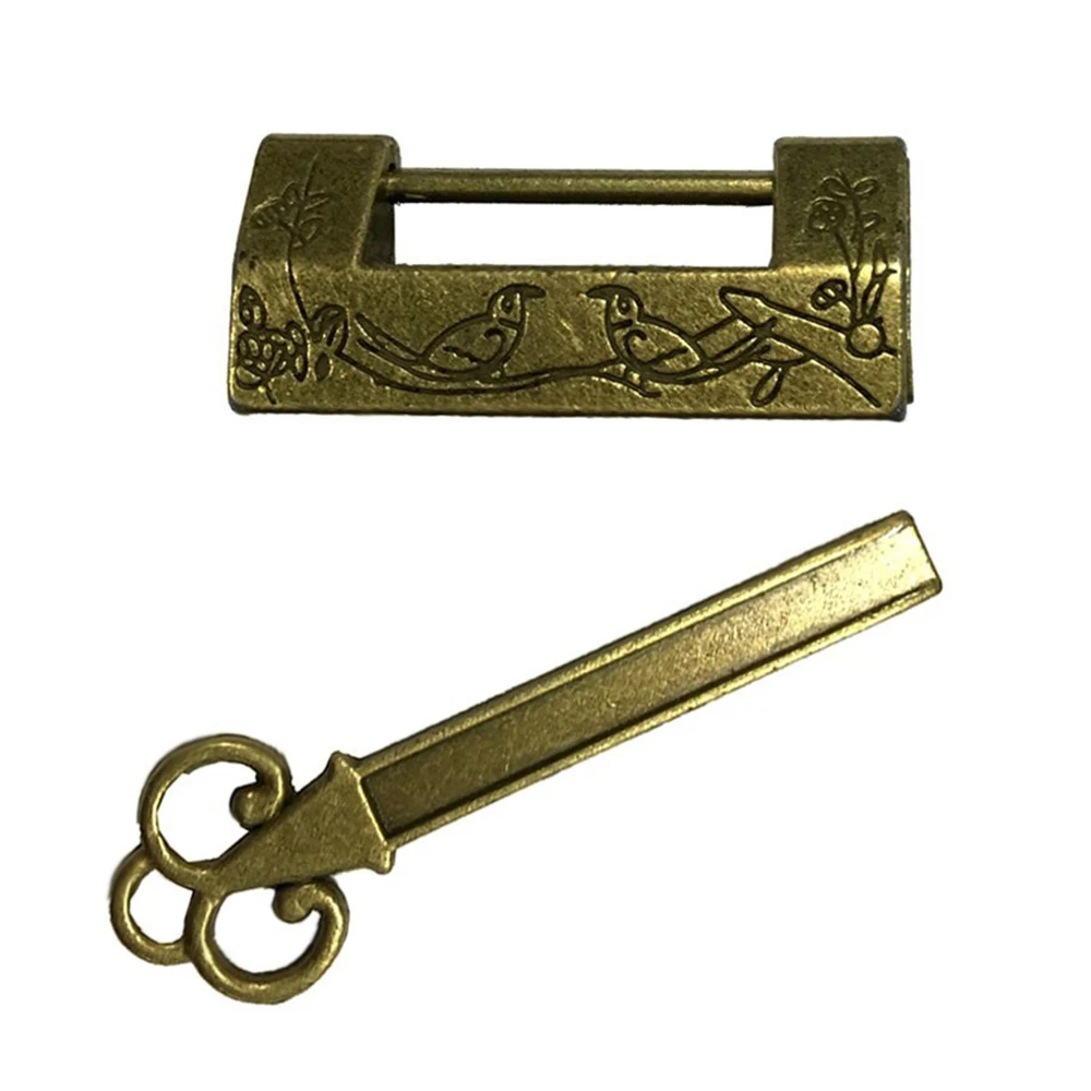 

Retro Chinese old style Carved bird padlock lock/key