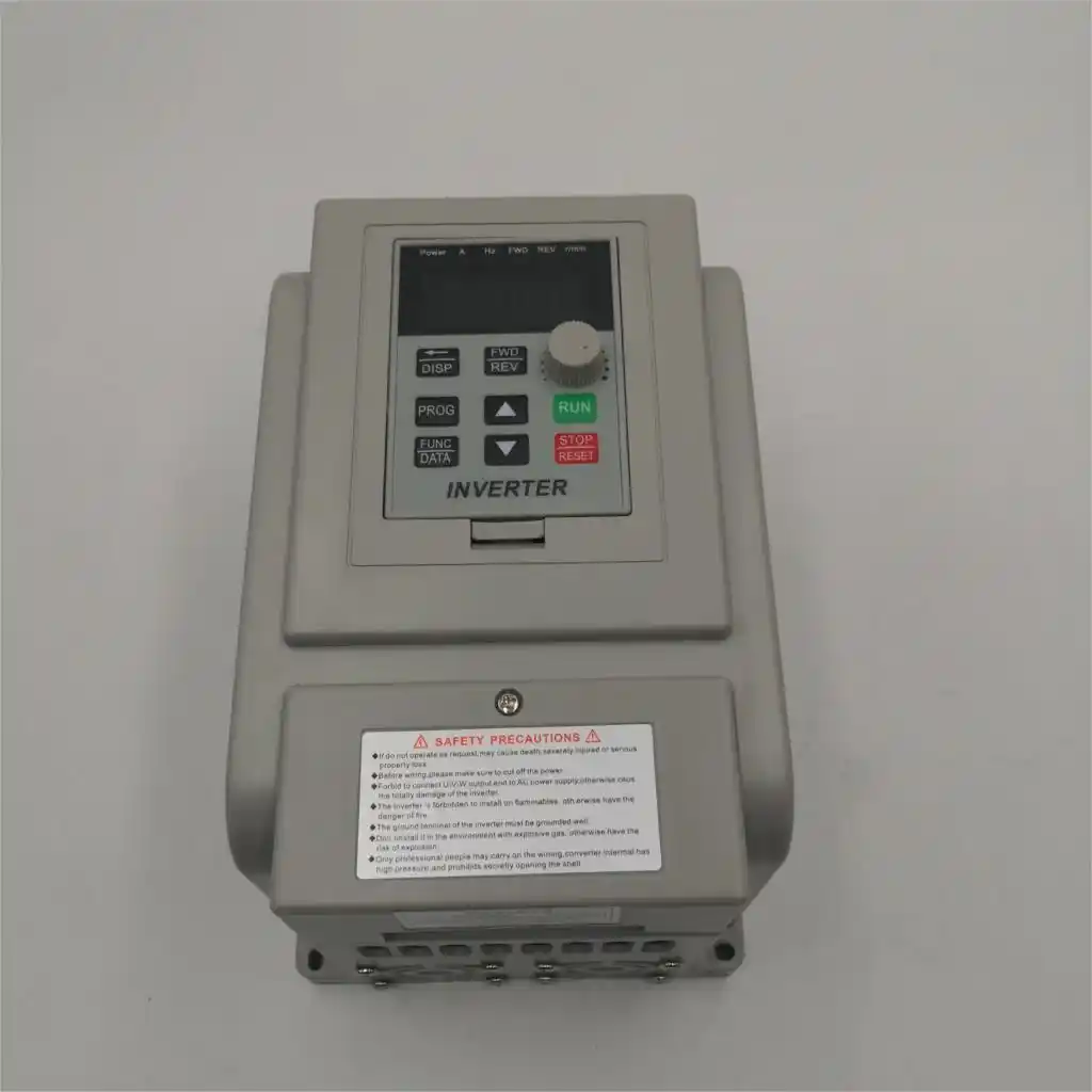 VFD-2.2KW AT2-2200X Entra/înement VFD monophas/é VFD Inverter Entra/înement /à fr/équence variable Contr/ôleur PWM VFD 2,2KW CA 220V 12A pour moteur monophas/é 220V AC
